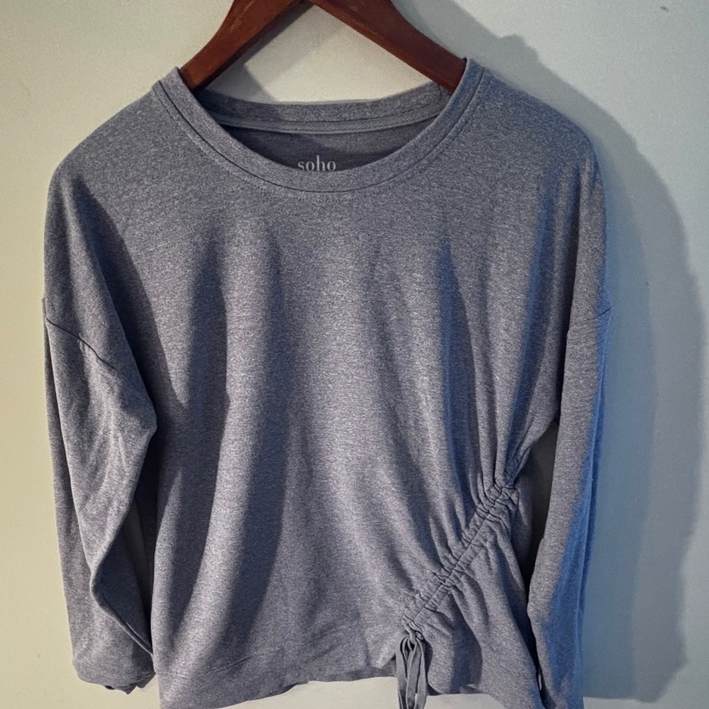 SOHO New York and Company Grey Long sleeve Blouse Size: Small